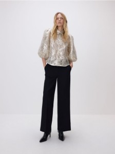 Błyszcząca koszula z bufkami - srebrny