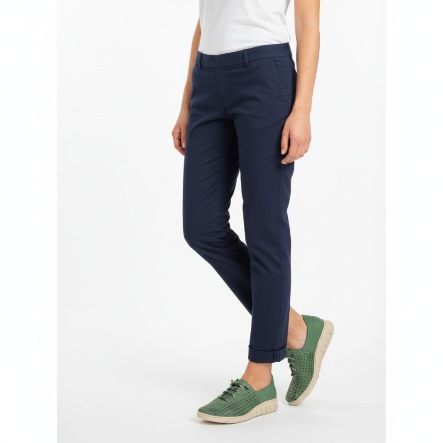 Półbuty damskie Wasak, niski fason sznurowane ażurowa cholewka miękka konstrukcja elastyczna podeszwa lekka forma wygodne dopasowanie oddychający mat