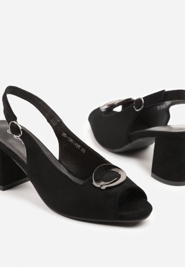 Czarne Sandały z Metaliczną Ozdobą Tunesse