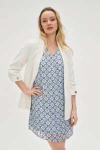 Marynarka z marszczonymi rękawami biała