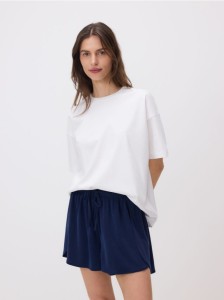 Gładkie szorty z modalem - granatowy