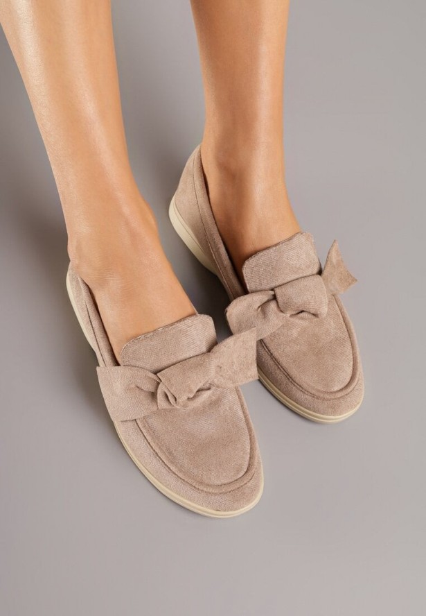 Ciemnobeżowe Mokasyny Ozdobione Kokardami Tulosea