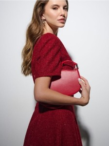 Torebka hobo z imitacji skóry - czerwony