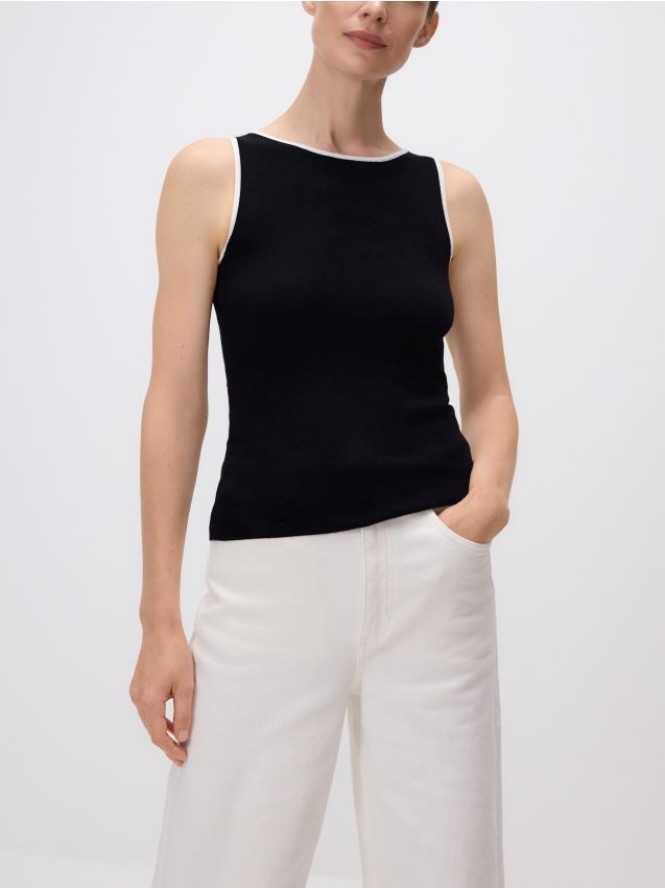 Top z wiskozą - czarny