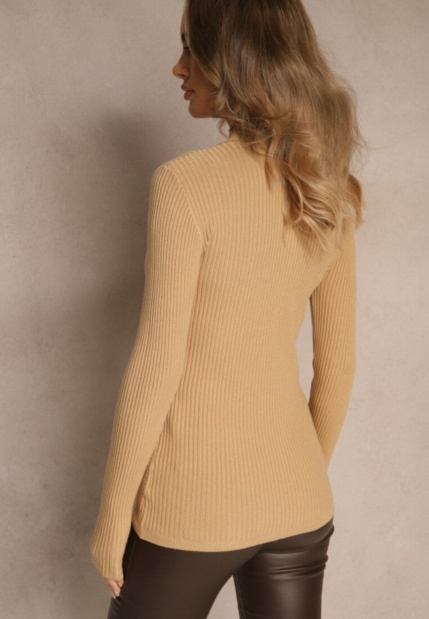 Beżowy Golf z Tłoczonym Wzorem Ralinnea