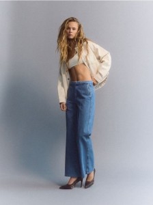 Jeansy flare z kantem - niebieski