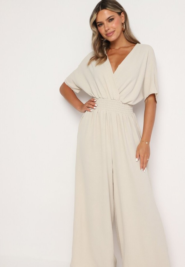 Beżowy Kopertowy Kombinezon z Gumką w Talii i Szerokimi Nogawkami Vimashea
