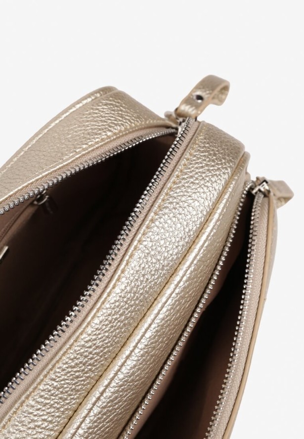 Złota Torebka Listonoszka z Dodatkowymi Kieszonkami i Długim Paskiem Sonavielis