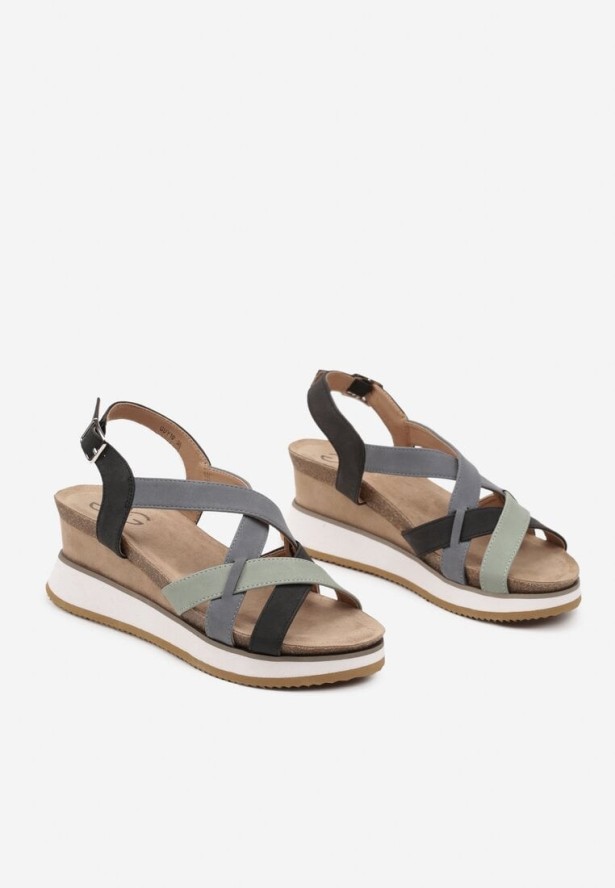 Niebieskie Sandały na Piankowej Podeszwie z Koturnem i Przeplatanymi Paskami Seneviana