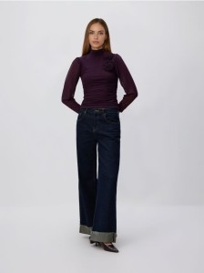 Bluzka z kwiatową aplikacją - ciemnofioletowy