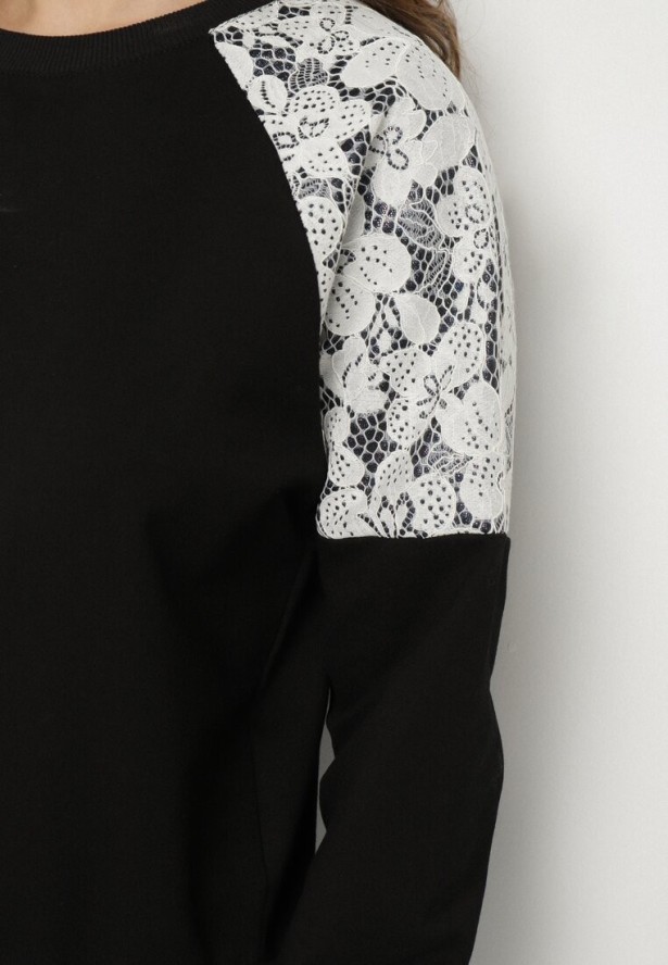 Czarna Bluza z Bawełną Ozdobiona Koronką Elanorea