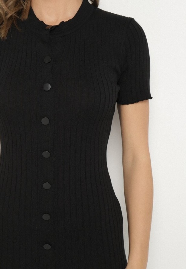 Czarna Wiskozowa Sukienka Dzianinowa o Dopasowanym Kroju z Guzikami Alutoria