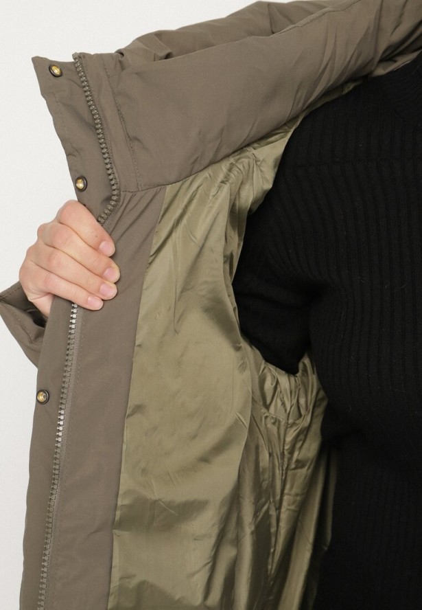 Ciemnozielona Pikowana Kurtka Zimowa z Kapturem i Bocznymi Suwakami Falossea