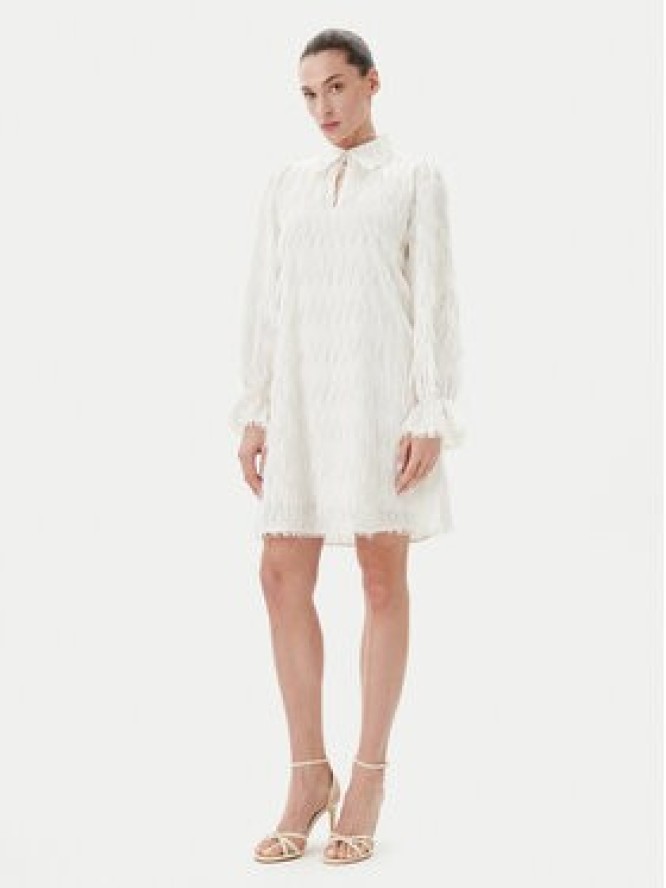 Bruuns Bazaar Sukienka koktajlowa Armade BBW4396 Biały Regular Fit