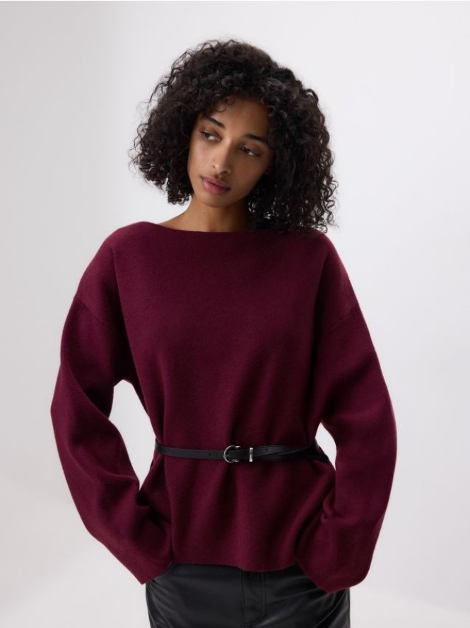 Sweter z paskiem - bordowy