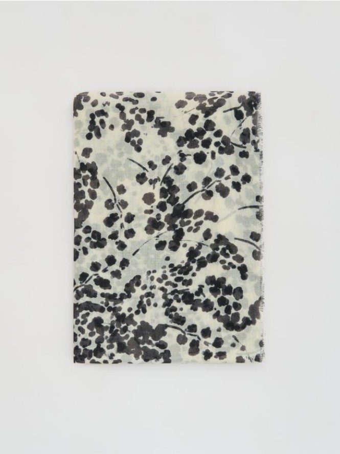 Wzorzysty szal - czarny