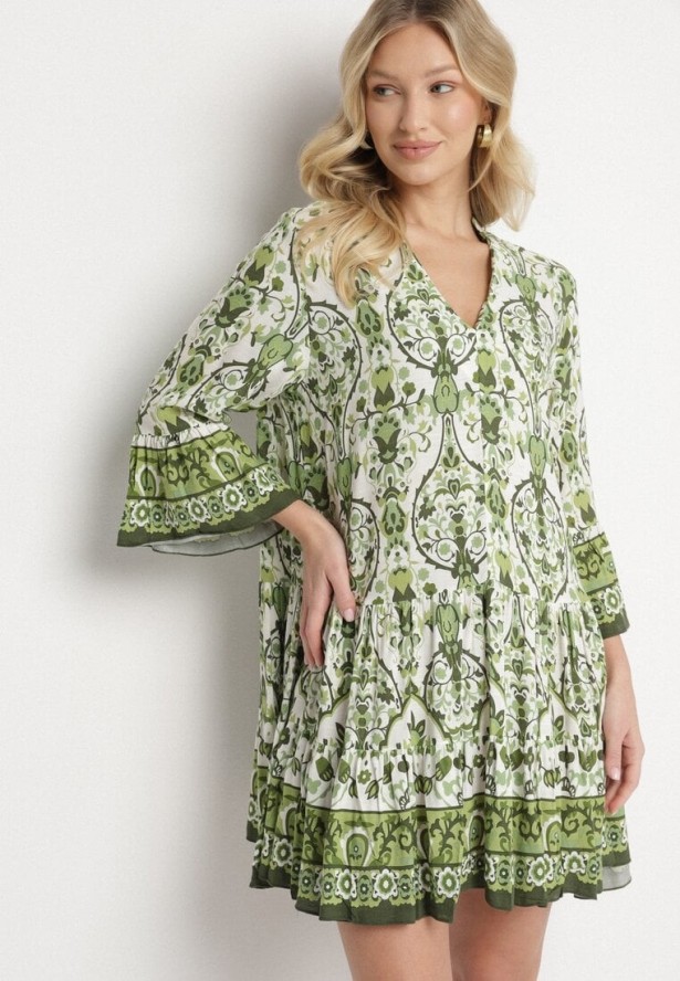 Zielona Rozkloszowana Sukienka z Wiskozą w Ornamentalny Wzór Ravapia