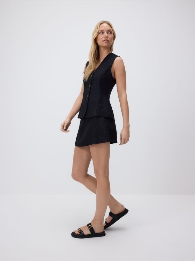 Spódnico-szorty z tkaniną ramia - czarny