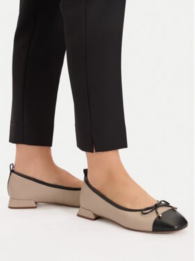 Clarks Baleriny Ubree15 Poppy 26181329 Beżowy