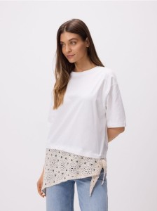 T-shirt z ażurową chustą - biały