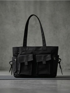 Torba shopper z kieszeniami zewnętrznymi - czarny