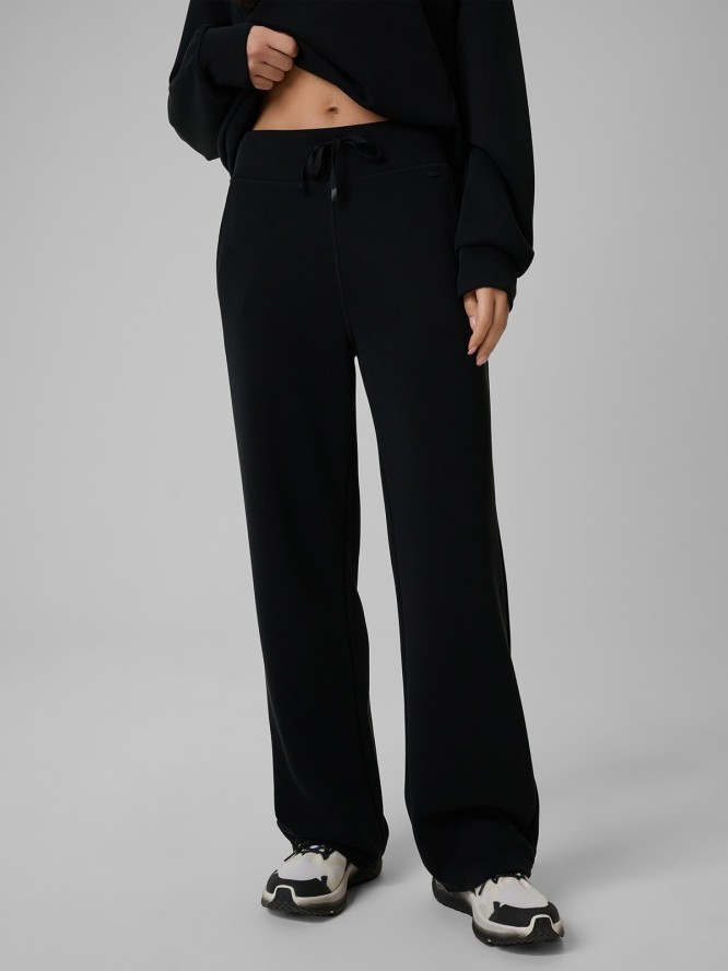 4F Spodnie dresowe z modalem damskie - czarne S