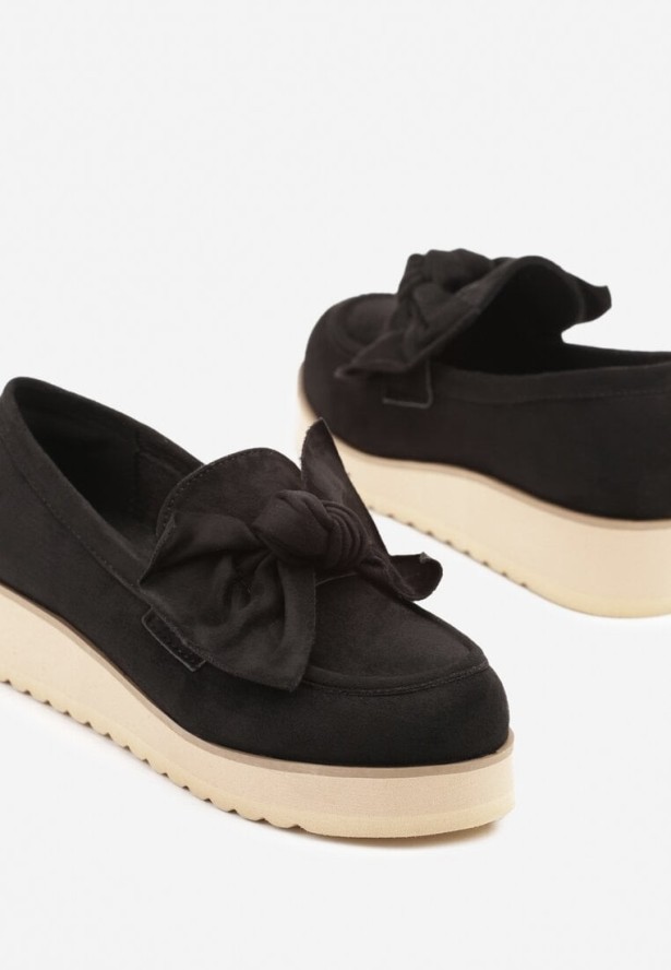 Czarne Mokasyny z Imitacji Zamszu na Grubej Podeszwie Zdobione Kokardką Nusadea