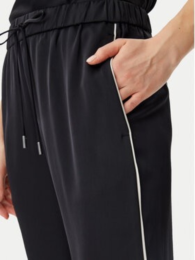 Calvin Klein Spodnie materiałowe K20K208365 Czarny Regular Fit