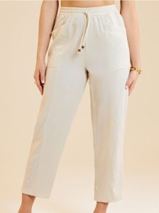 Spodnie z wiskozą z naszywanymi kieszeniami - beżowy