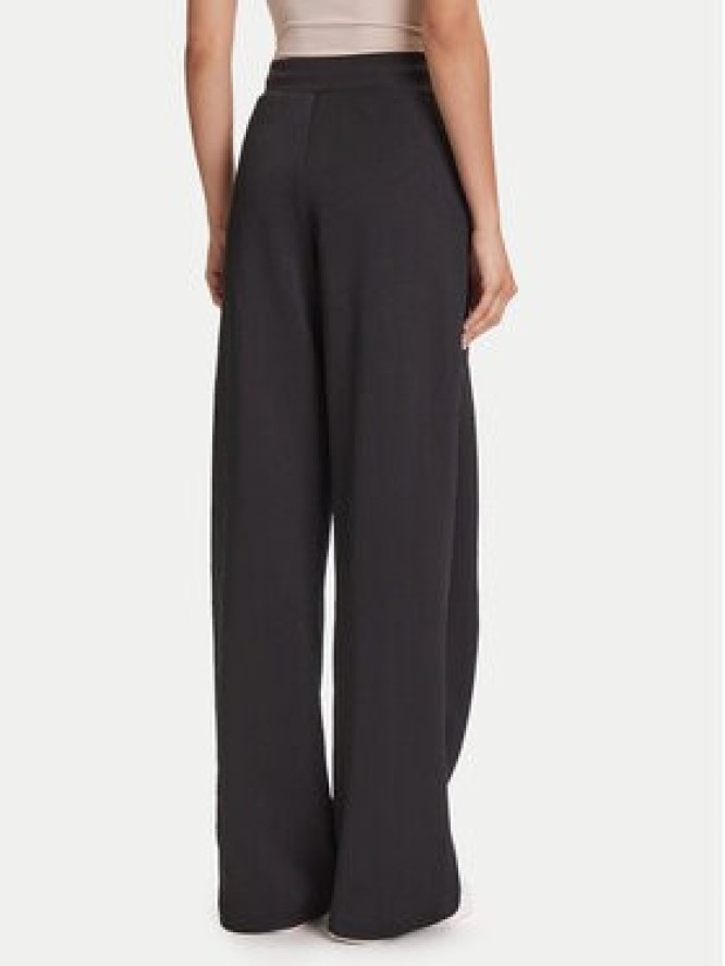 Guess Spodnie dresowe V5YB19 KBSL2 Czarny Regular Fit