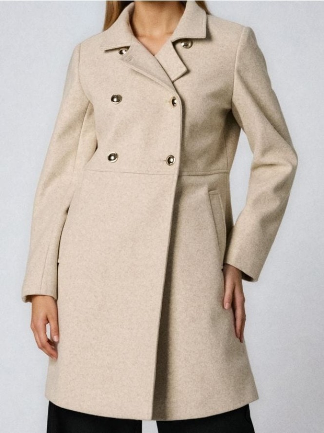 Płaszcz z guzikami ozdobnymi - kremowy