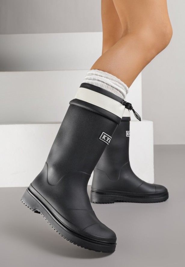 Czarne Kalosze ze Ściąganą Cholewką i Napisem Oveslia