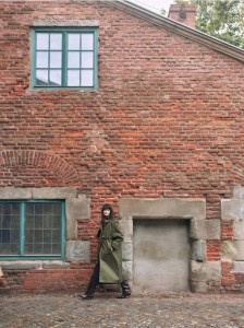 Bawełniany płaszcz z kapturem - zielony