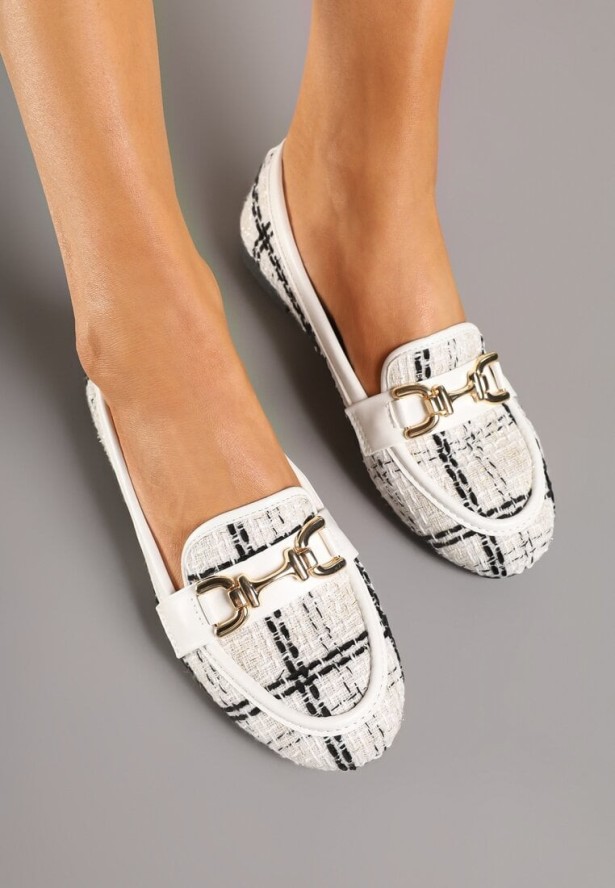 Białe Mokasyny Tweedowe z Metaliczną Aplikacją Rivlia