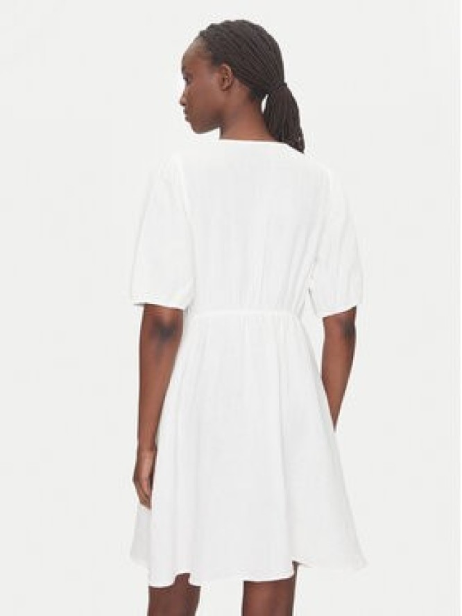 Pieces Sukienka letnia Sastina 17156475 Biały Regular Fit