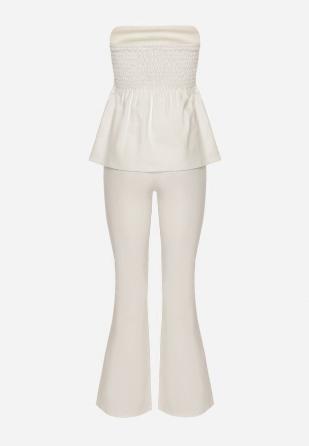 Biały Komplet Top z Baskinką Zdobiony Guzikami i Spodnie Dzwony Sovkio