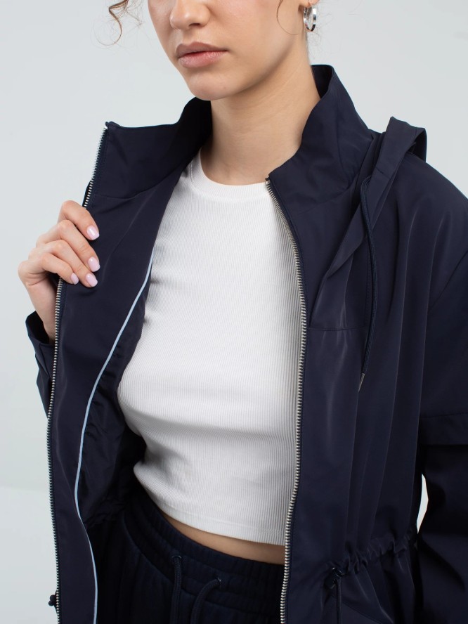 Kurtka damska przeciwdeszczowa z regulacją w tali granatowa Nafula 403