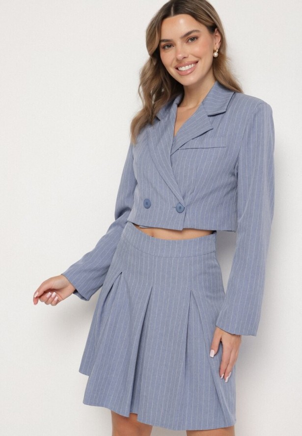 Niebieska Spódnica w Delikatne Paski o Rozkloszowanym Kroju z Plisami Redamara