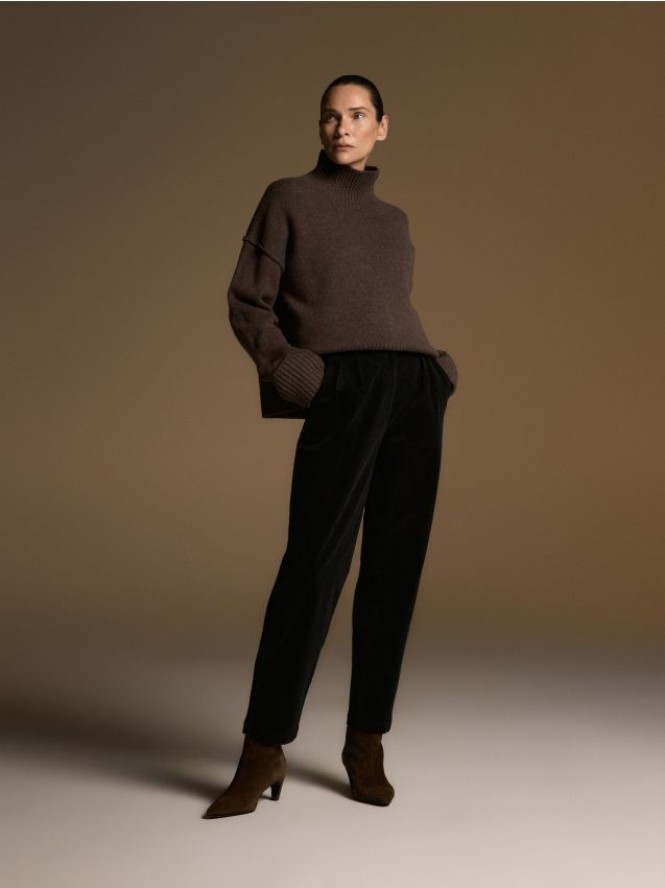 Sztruksowe spodnie - czarny