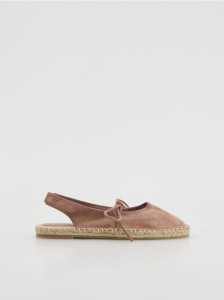 Zamszowe espadryle z wiązaniem - brązowy