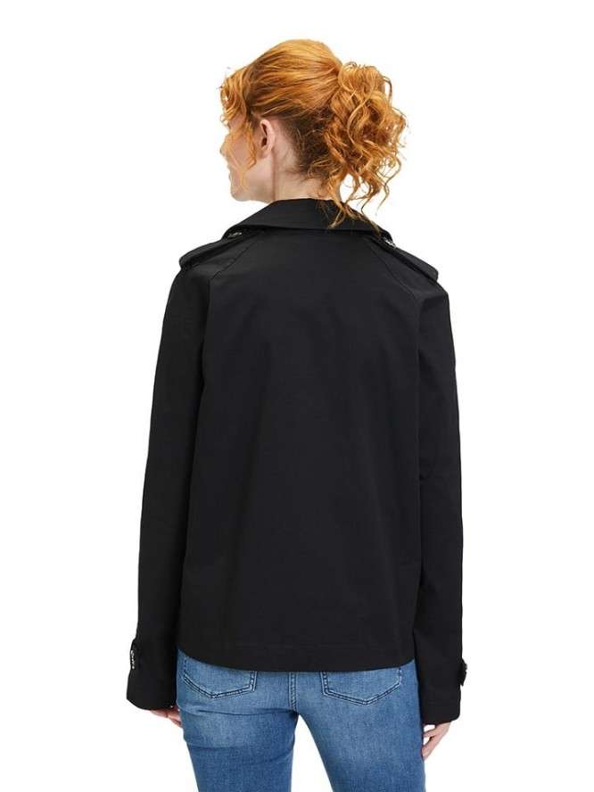 AMBER & JUNE Kurtka przejściowa w kolorze czarnym rozmiar: 42