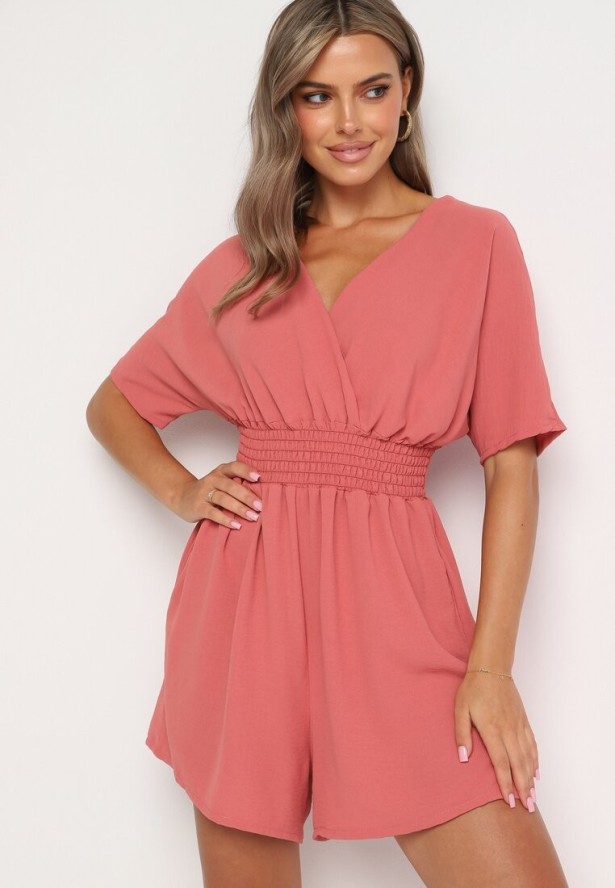 Różowy Kombinezon z Zakładkowym Dekoltem i Gumką w Talii Belandrea