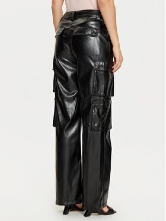 Guess Spodnie z imitacji skóry Kori W4YB11 WF8Q0 Czarny Relaxed Fit