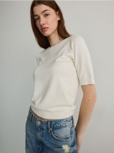 Dzianinowa bluzka z wiskozą - złamana biel