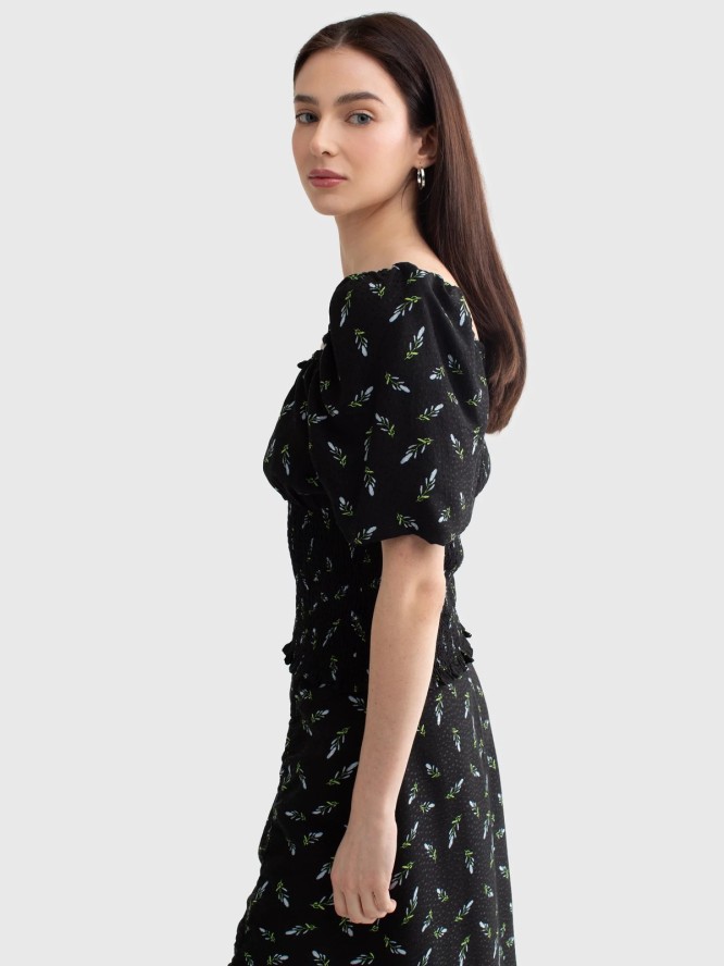 Bluzka damska z wiskozy z bufiastymi rękawami czarna Onega 906