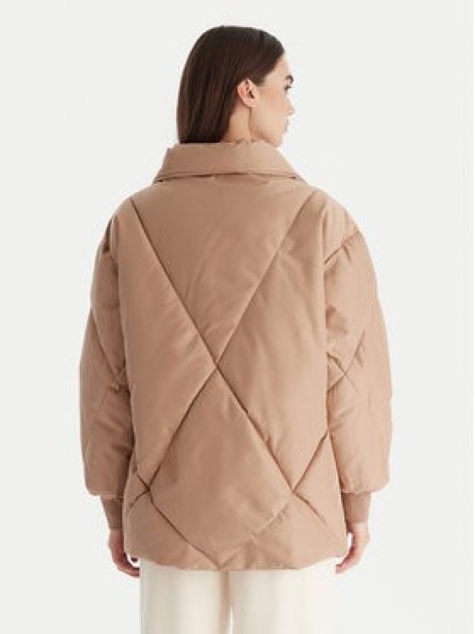 Guess Kurtka zimowa V5BL13 WHHZ2 Beżowy Regular Fit