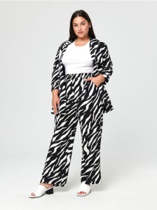 Spodnie ze wzorem - wielobarwny