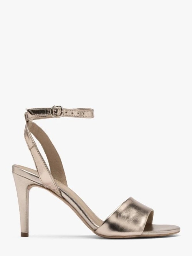 Złote sandały na szpilce