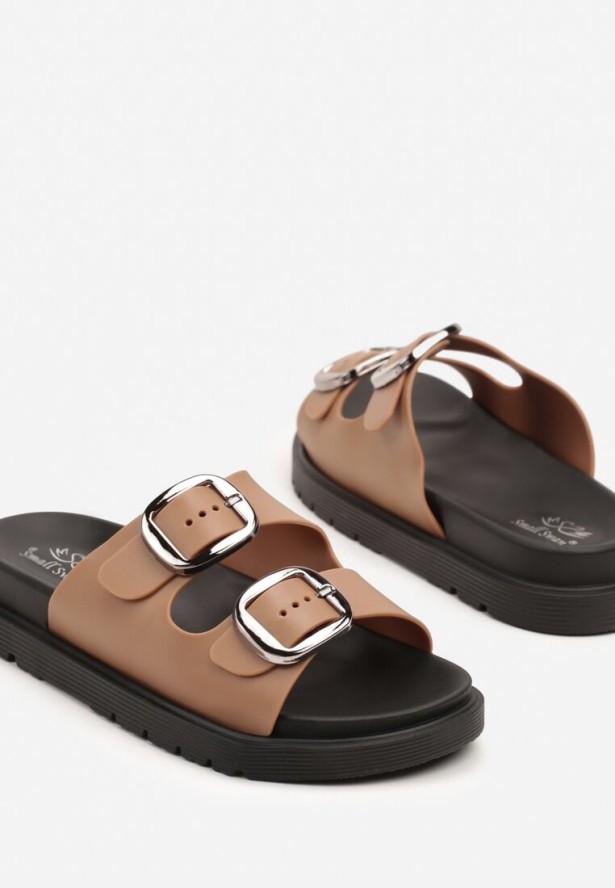 Jasnobrązowe Klapki Ozdobione Klamrami Nusarria