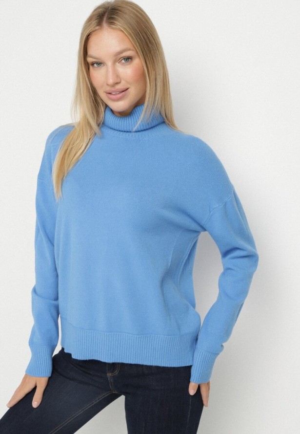 Niebieski Golf z Domieszką Kaszmiru Ozdobiony Przeszyciami Avonella